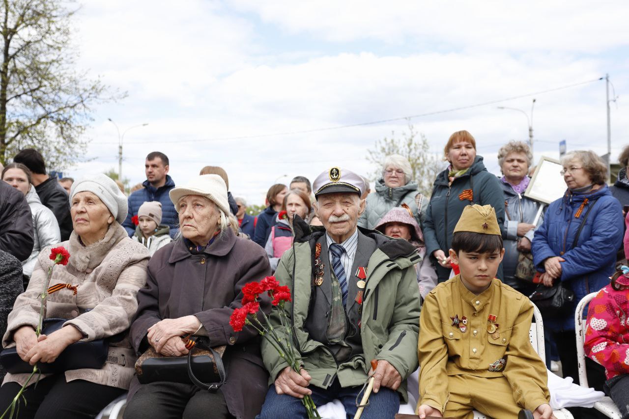 Склонили головы у памятных мест Наукограда