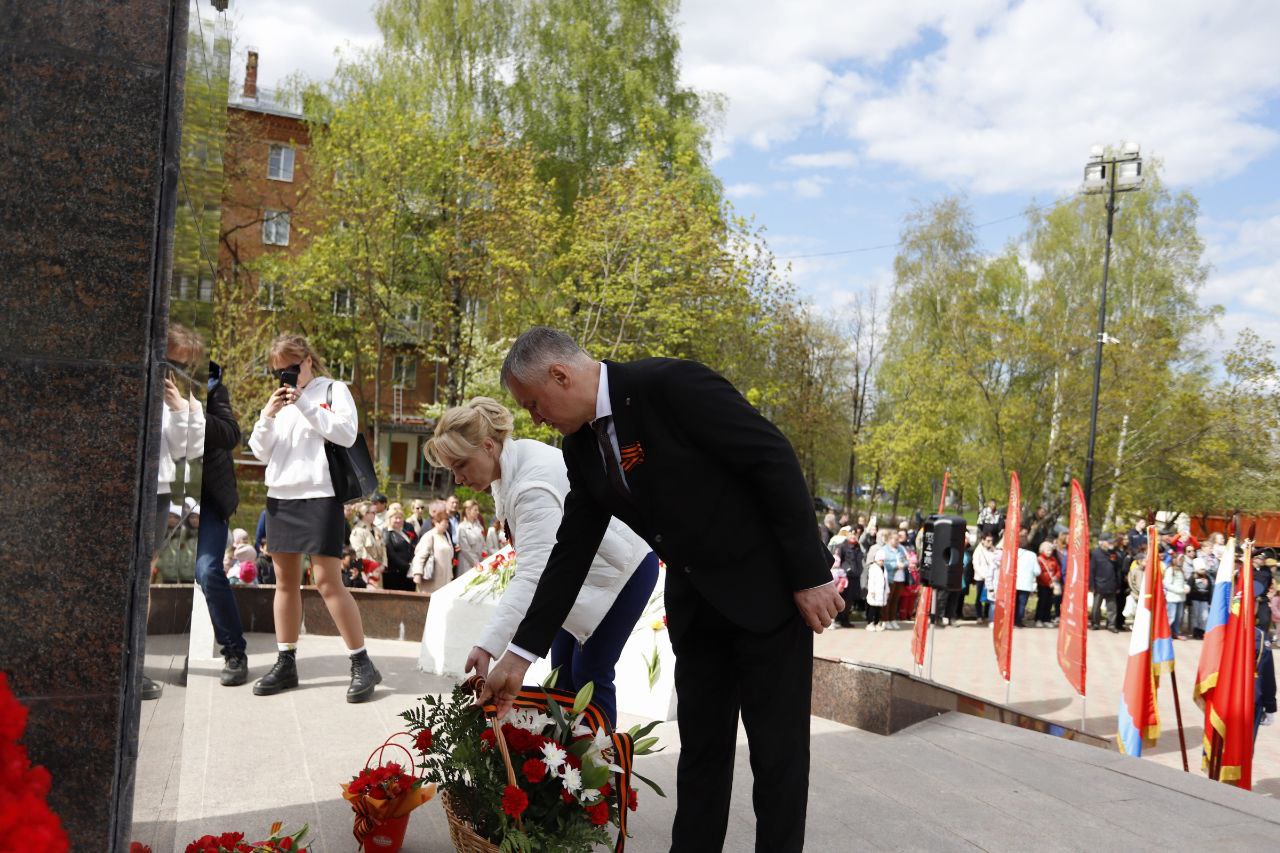 Склонили головы у памятных мест Наукограда