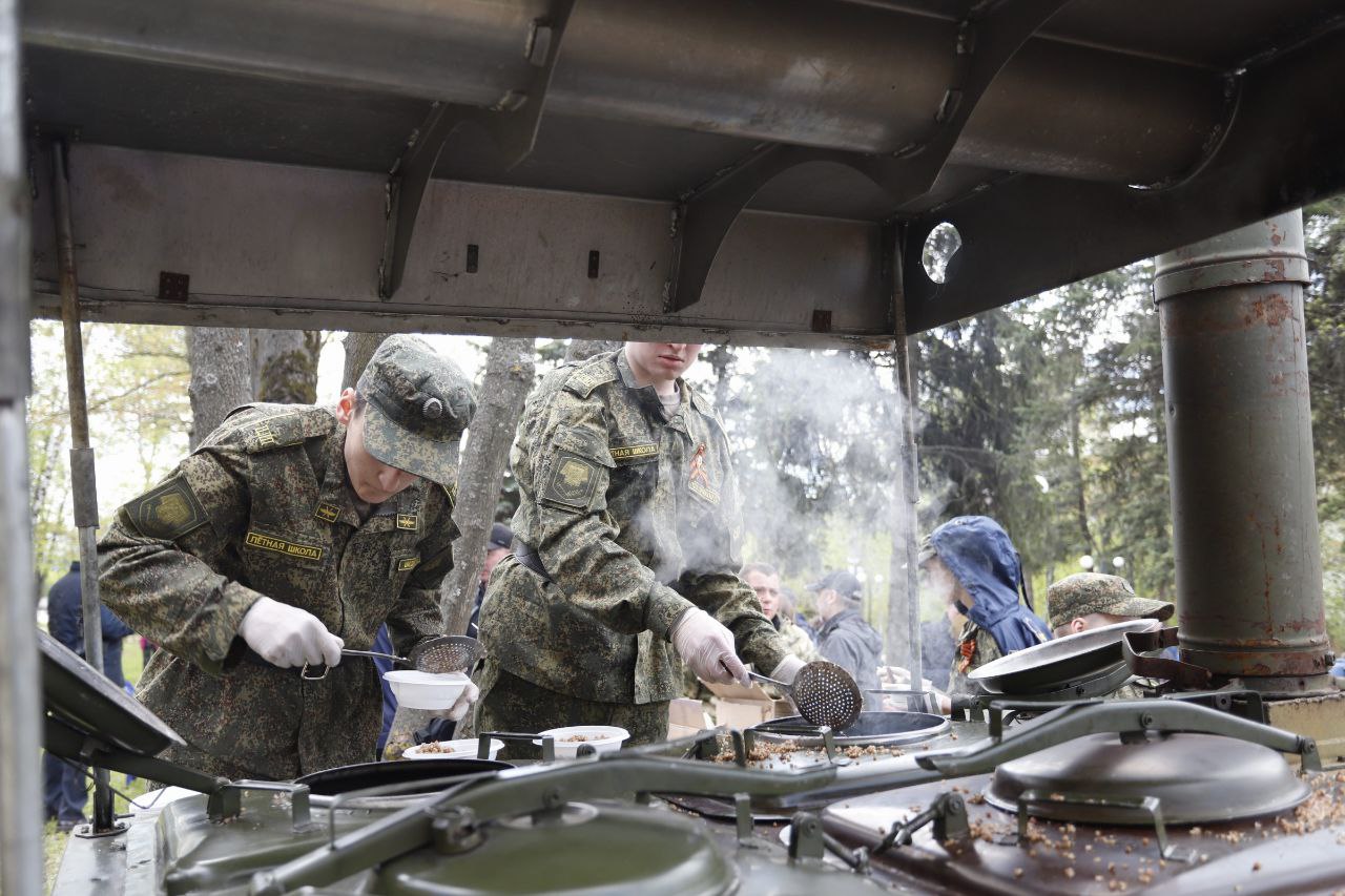 Склонили головы у памятных мест Наукограда