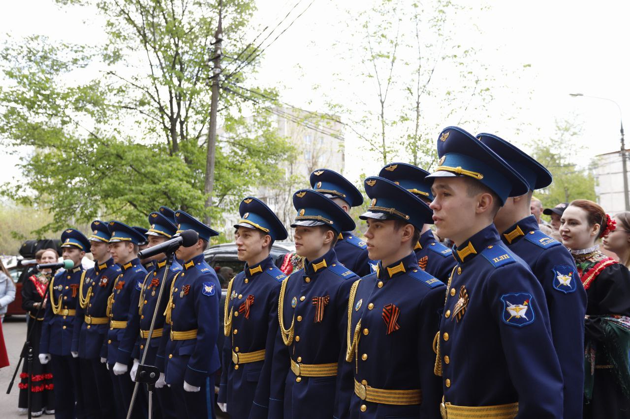 9 мая Праздничное утро ветеранов Великой Отечественной войны во Фрязино началось с музыки