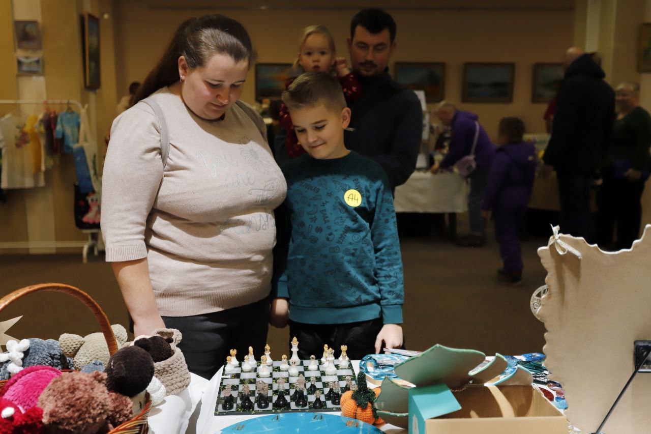Народными гуляниями отпраздновали День народного единства во Фрязино 👨👩👦