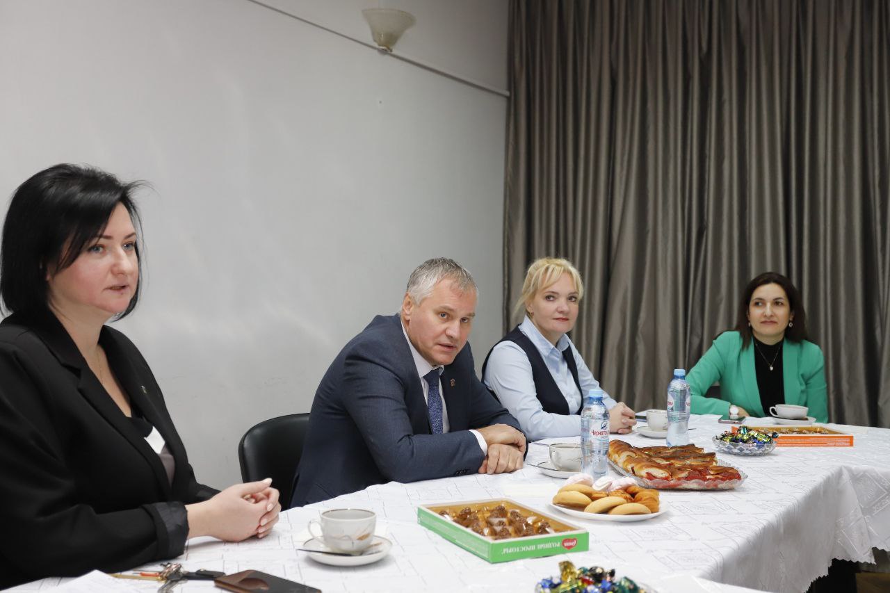 23 ноября во дворце культуры «Исток» прошел праздничный концерт с участием творческих коллективов города