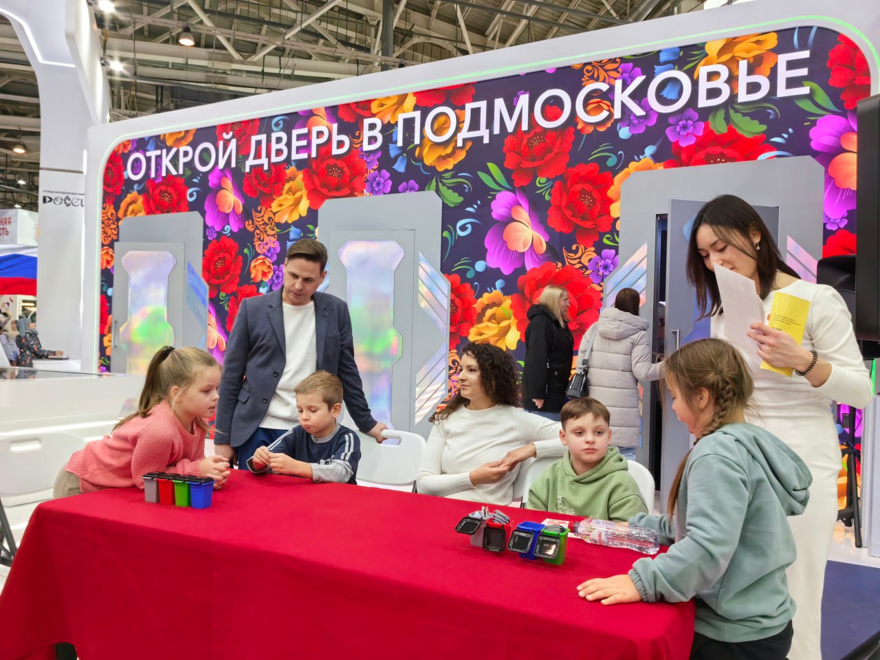 В День народного единства на ВДНХ стартовало самое масштабное событие в истории современной России – Международная выставка-форум «Россия»