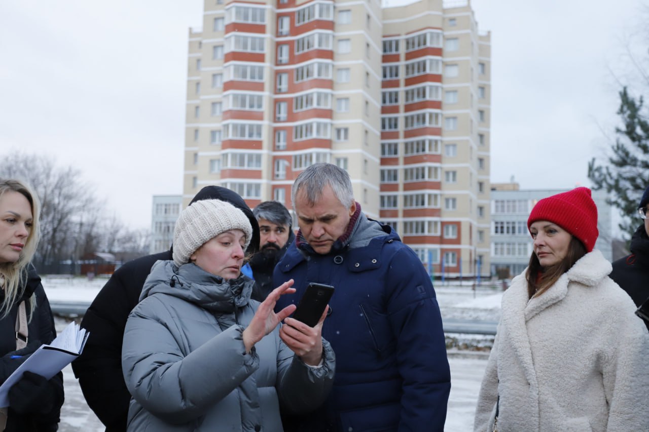 Глава городского округа Фрязино Дмитрий Воробьев встретился с жителями Окружного проезда