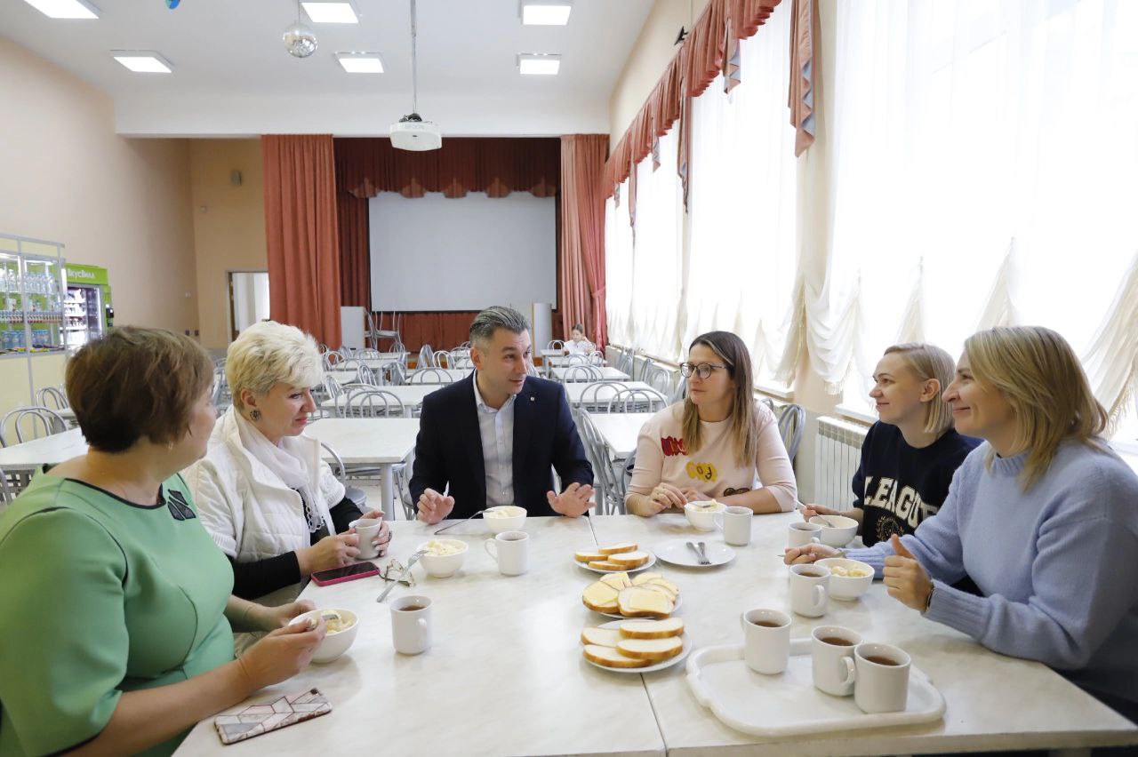 В школе №3 проверили качество горячего питания