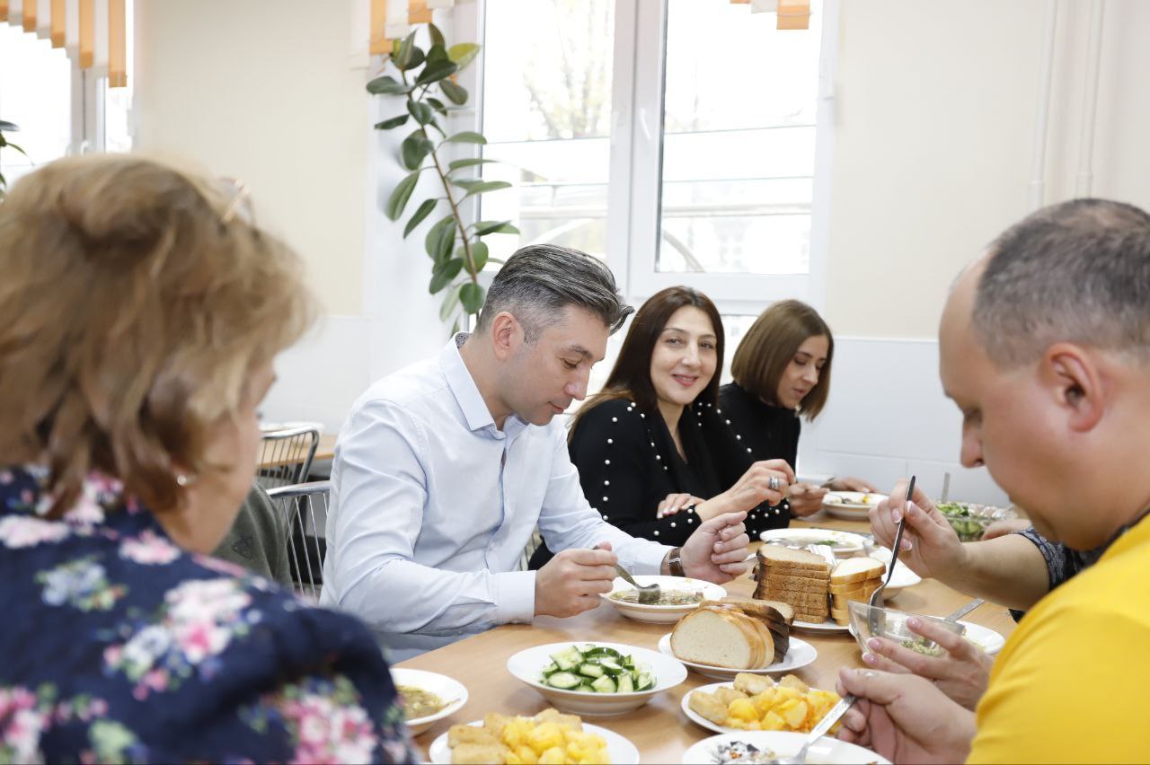 Проверили качество горячего питания в школе №2