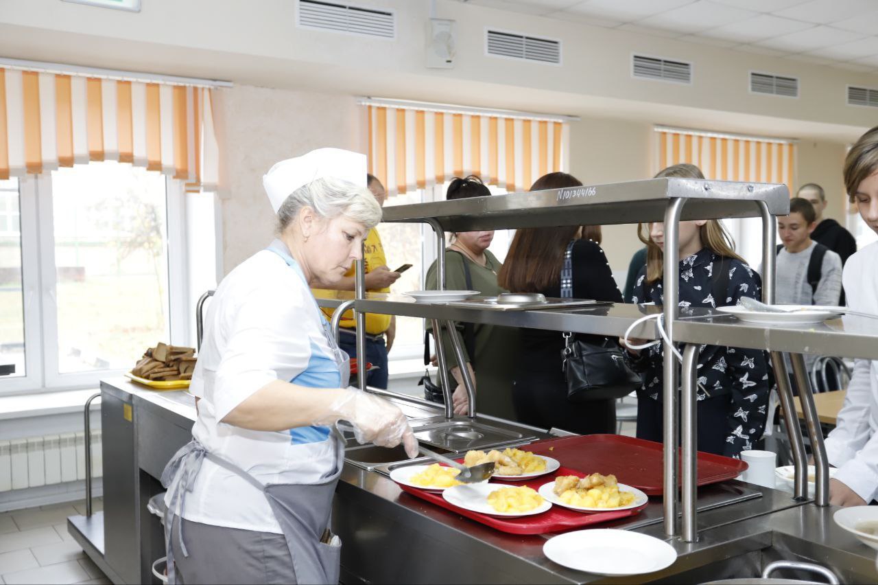Проверили качество горячего питания в школе №2