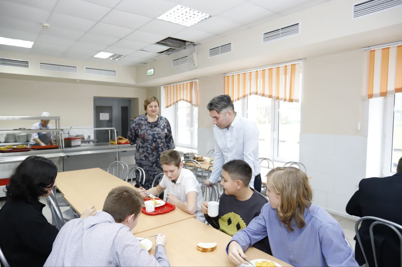Проверили качество горячего питания в школе №2
