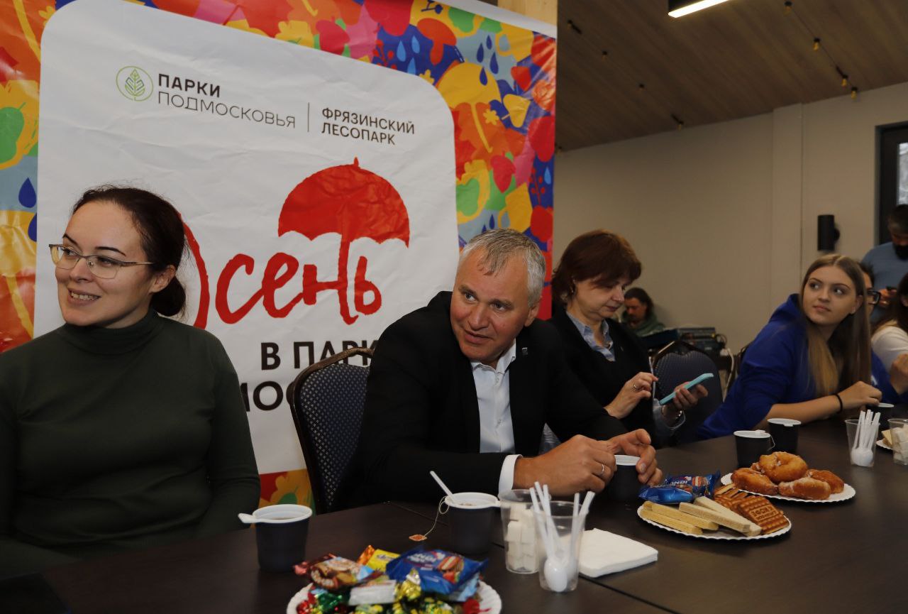 Глава городского округа Фрязино Дмитрий Воробьев провел встречу с представителями молодежи
