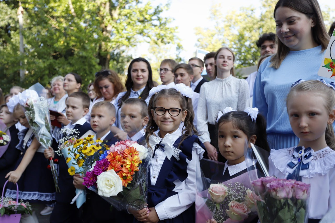 Около 7500 юных фрязинцев сегодня вступили в новый интересный этап своей жизни - учебный год 2023-2024