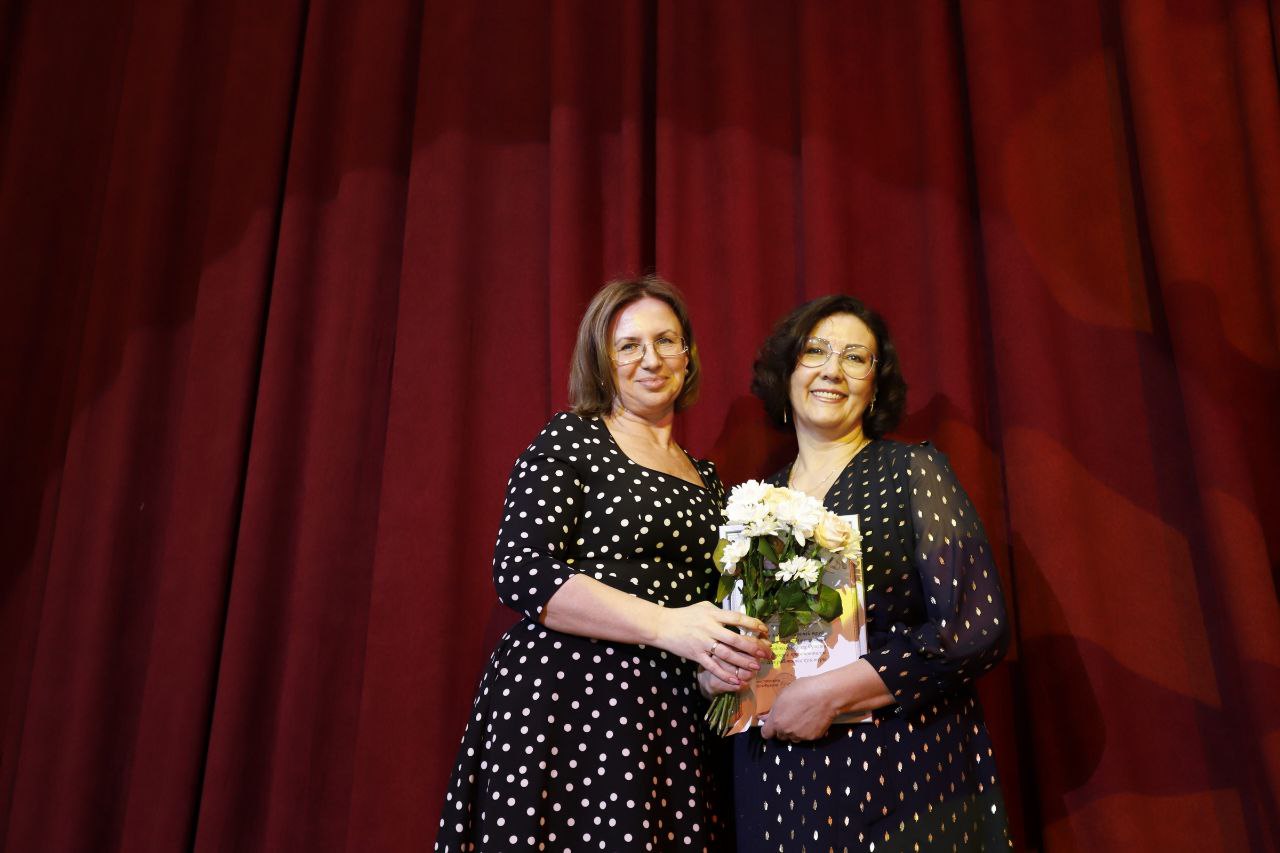 Заместитель главы городского округа Фрязино Юлия Шувалова поздравила работников культуры с прошедшим профессиональным праздником