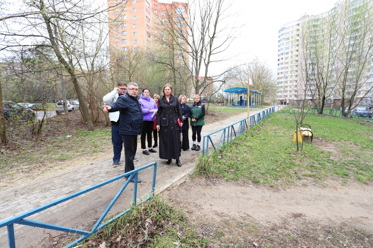 По поручению главы городского округа Фрязино Дмитрия Воробьева его заместитель Юлия Шувалова провела встречу с жителями домов 29, 31 по Проспекту Мира
