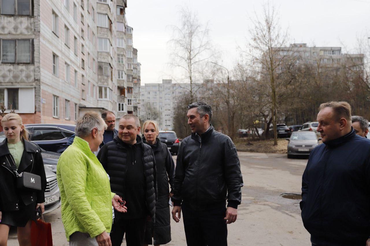 Первый заместитель главы городского округа Фрязино Нодар Бощеван встретился с жителями