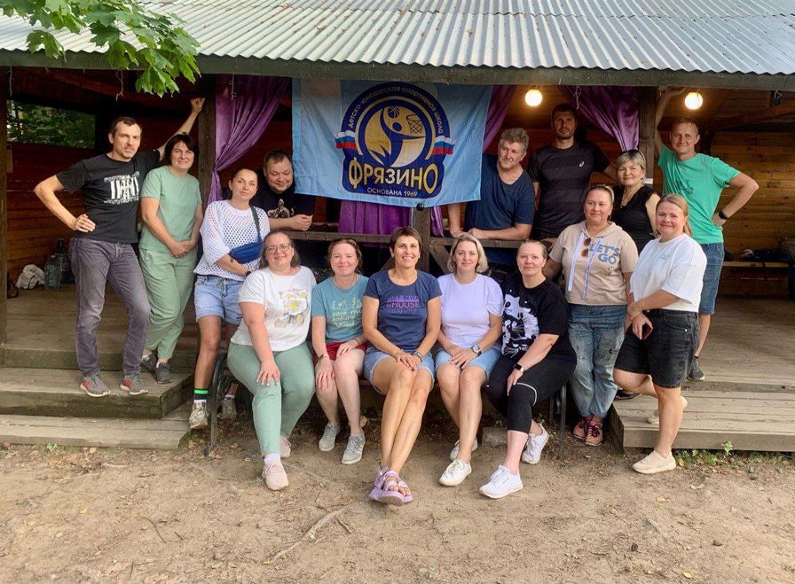 Новый взгляд на проведение родительских собраний продемонстрировала тренер СШ «Фрязино» Татьяна Новикова