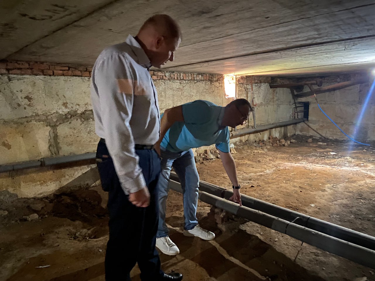 Заместитель главы г.о. Фрязино Антон Тропин встретился с жителями дома №6 по Проспекту Мира