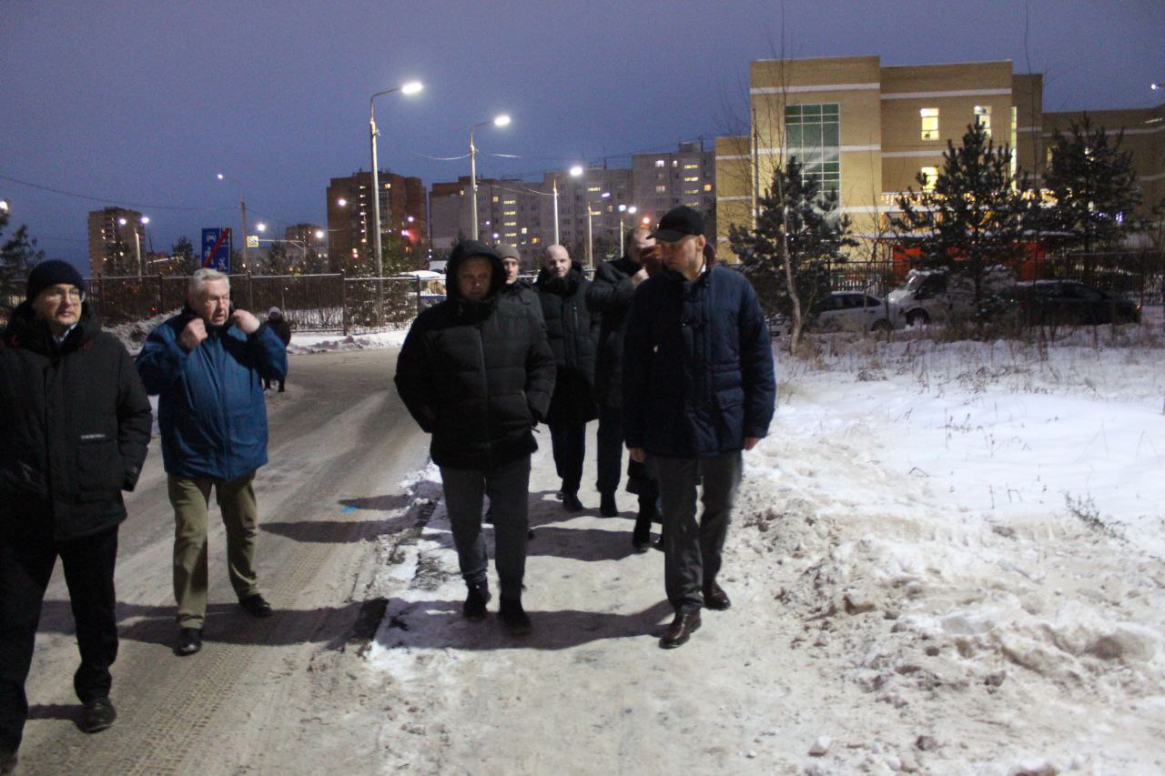 Глава городского округа Фрязино Дмитрий Воробьев встретился с жительницей дома №4 по улице 60 лет СССР