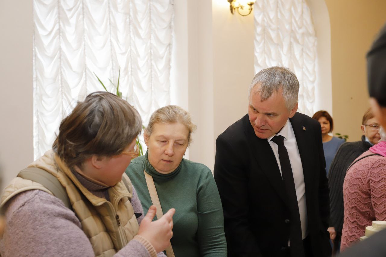 В Центре культуры и досуга «Факел» прошел традиционный концерт, посвященный Международному дню инвалидов