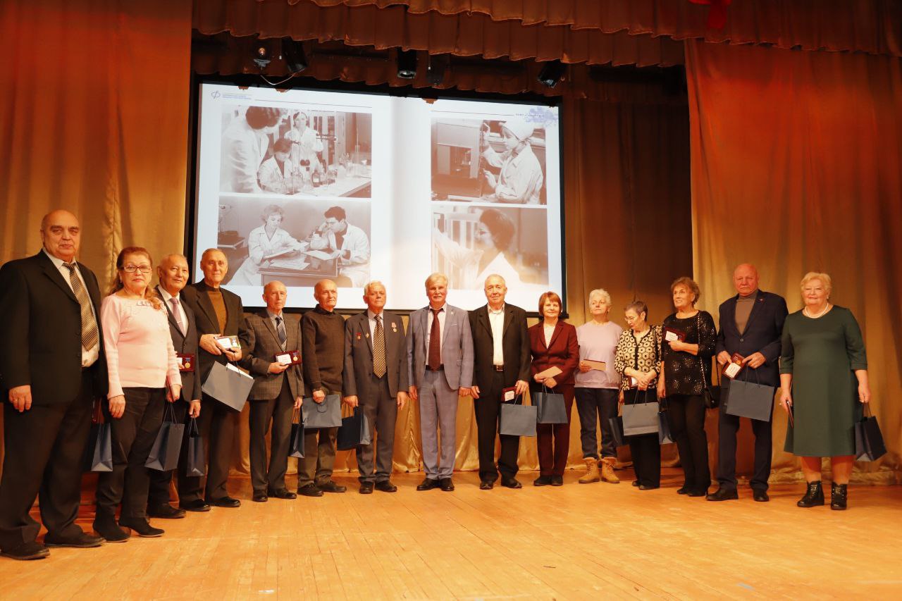 7 декабря Фрязинский завод мощных транзисторов отпраздновал свое 60-летие!