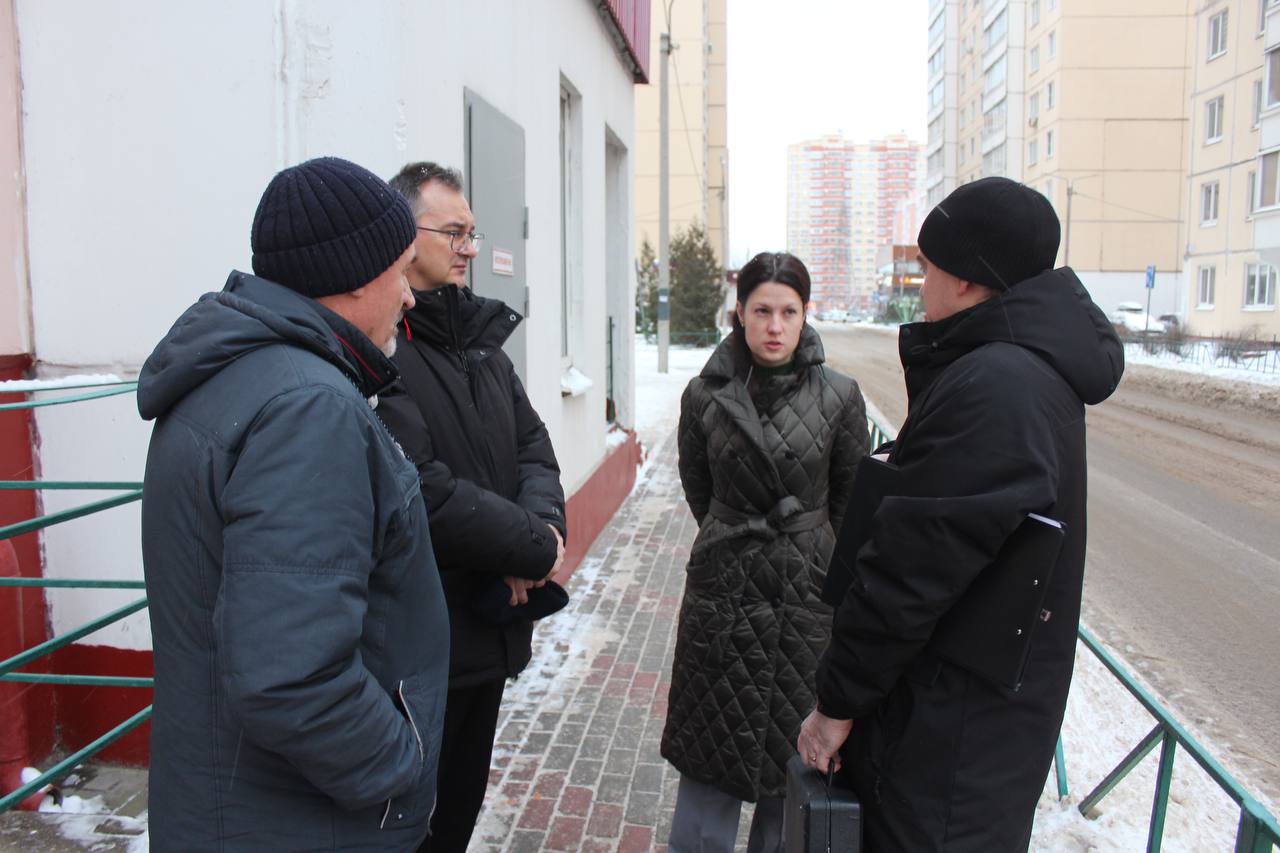 Заместитель главы городского округа Фрязино Наталья Силаева провела встречу с жительницей дома по №5 по улице Горького