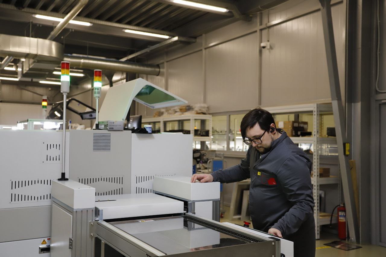 Глава городского округа Фрязино Дмитрий Воробьев в рамках рабочего визита посетил завод «Инферит»