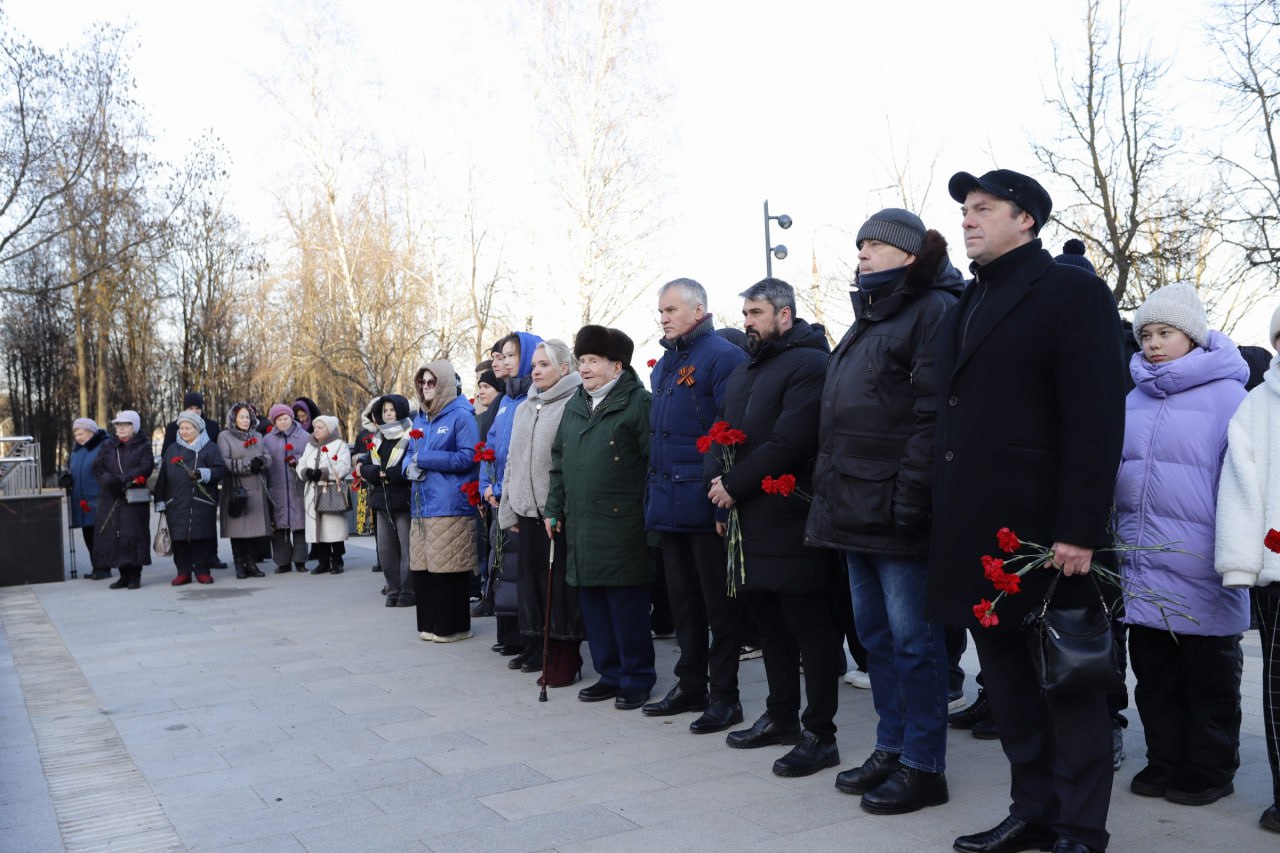 Сегодня вся страна отмечает День воинской славы России - День начала контрнаступления советских войск против немецко-фашистских войск в битве под Москвой