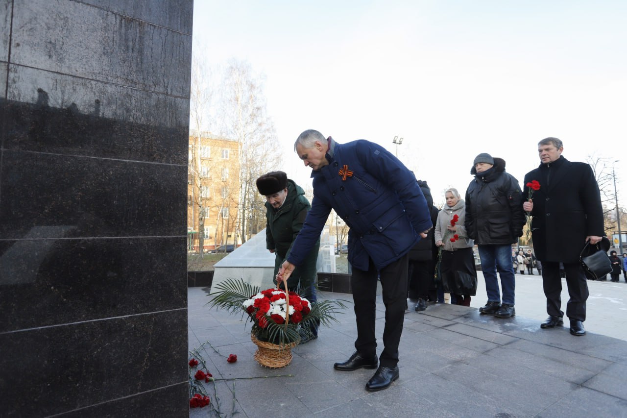 Сегодня вся страна отмечает День воинской славы России - День начала контрнаступления советских войск против немецко-фашистских войск в битве под Москвой