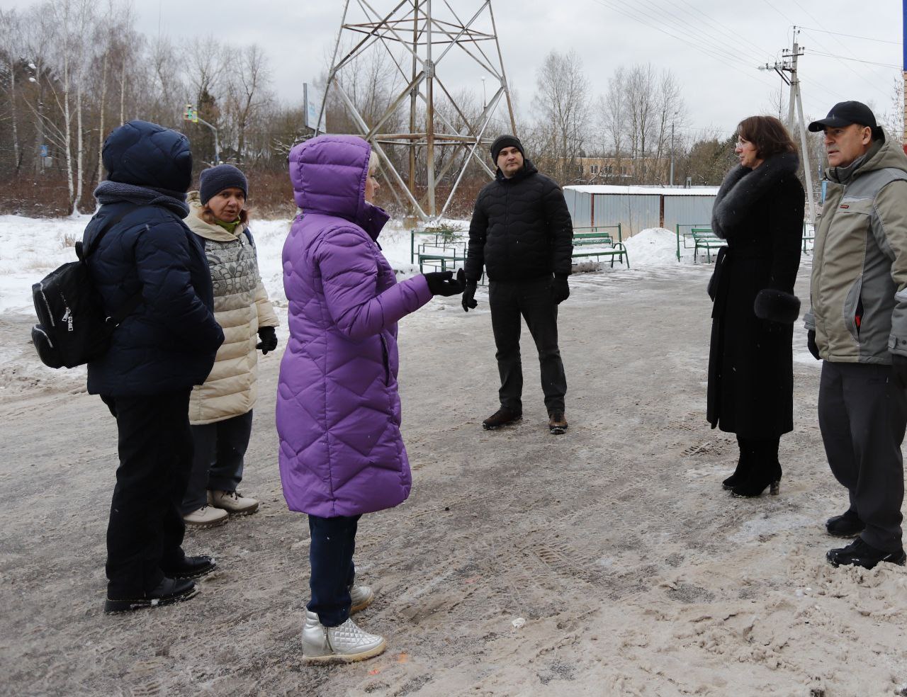 Заместитель главы городского округа Фрязино Юлия Шувалова встретилась с жителями дома 10 по Окружному проезду