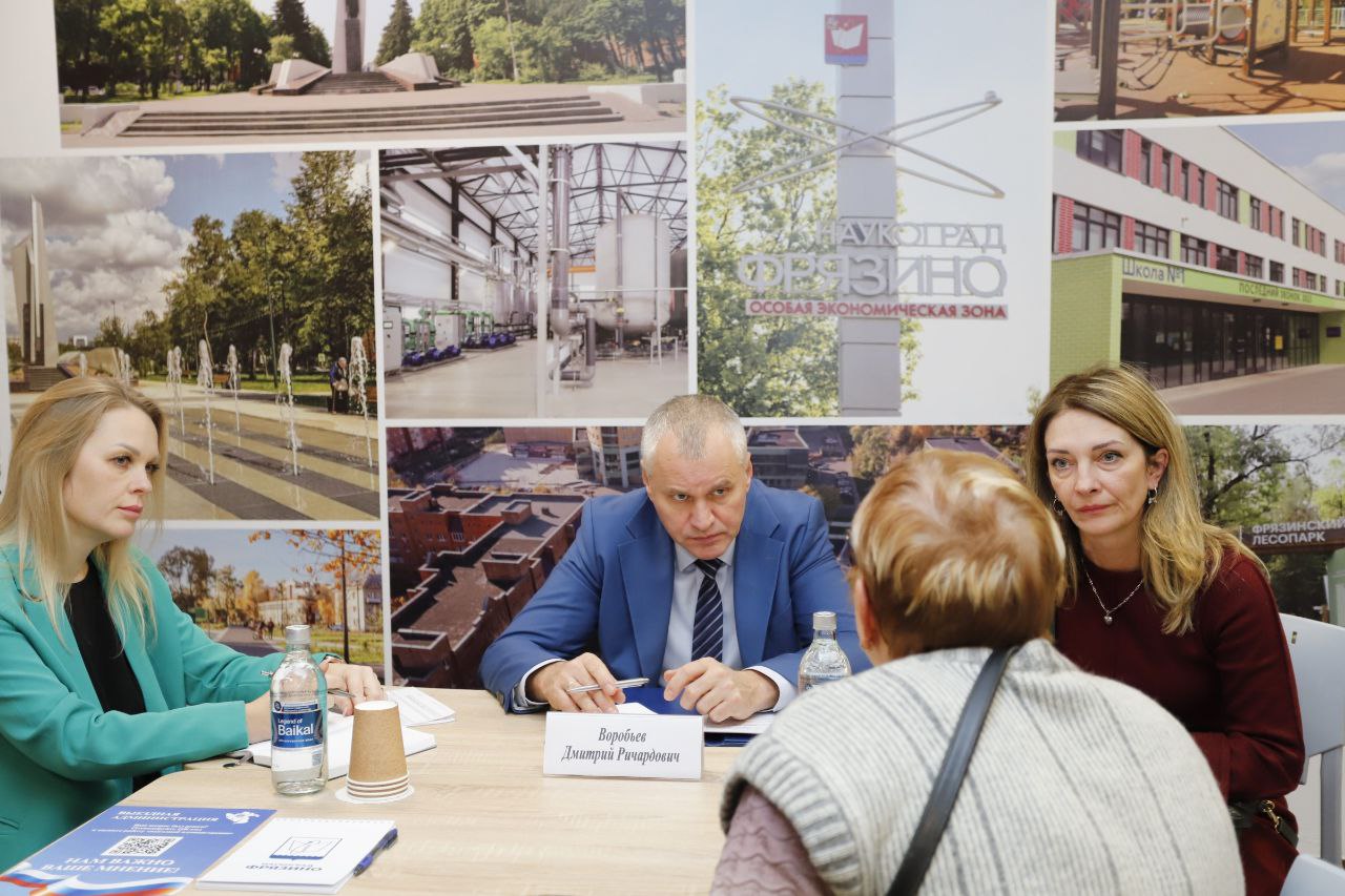 Традиционный открытый прием жителей, крайний в этом году, прошел в лицее