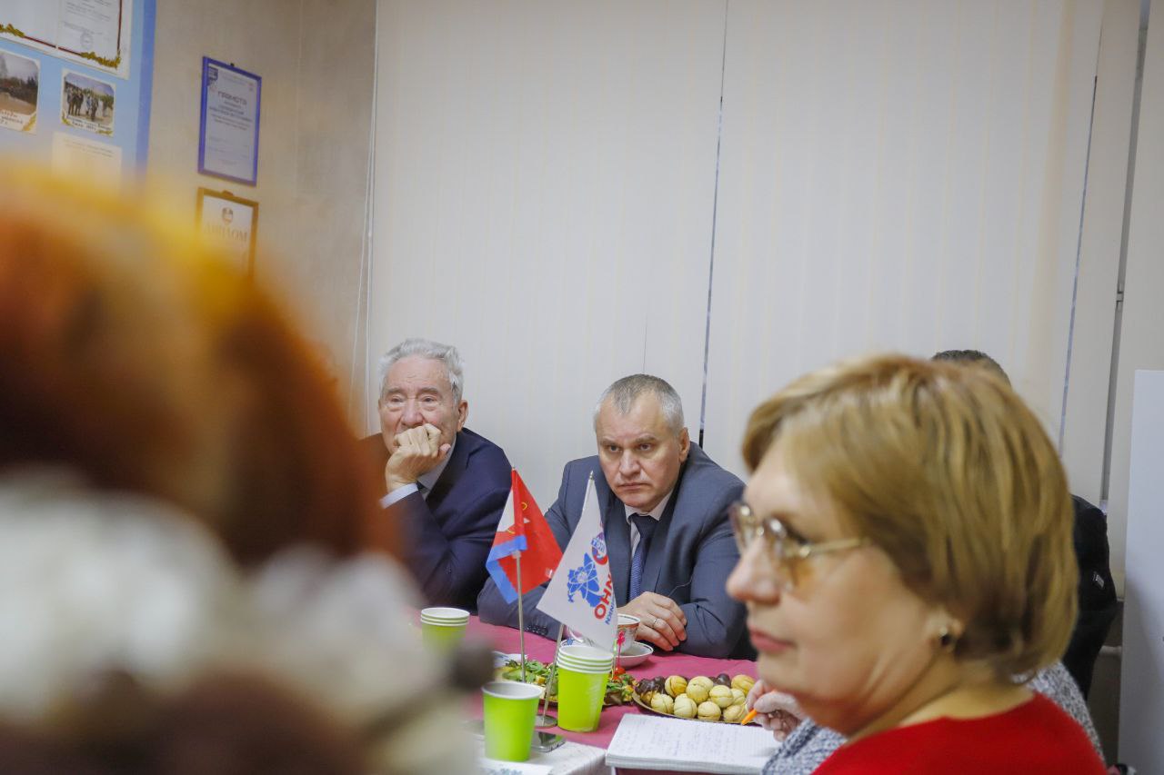 Глава городского округа Фрязино Дмитрий Воробьев встретился с участниками местных отделений Союза пенсионеров Подмосковья, Всероссийского общества инвалидов и муниципального Совета ветеранов