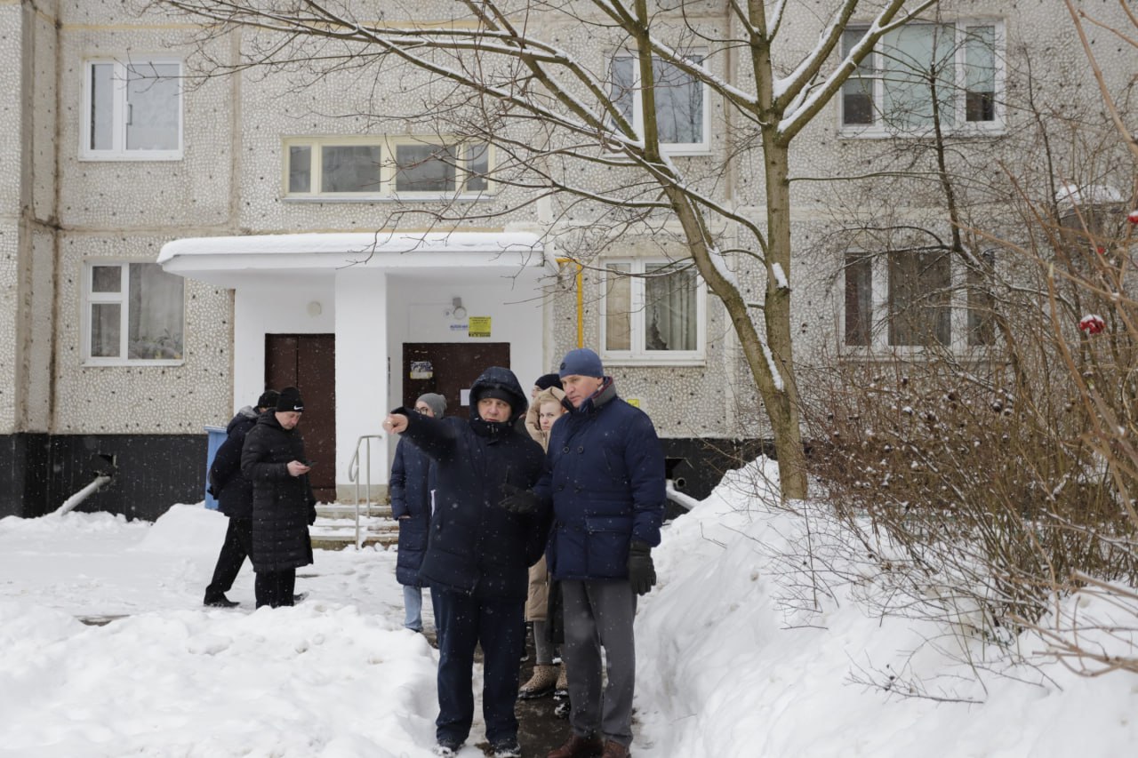 Глава Фрязино Дмитрий Воробьев провел внеплановую проверку качества уборки снега в городе