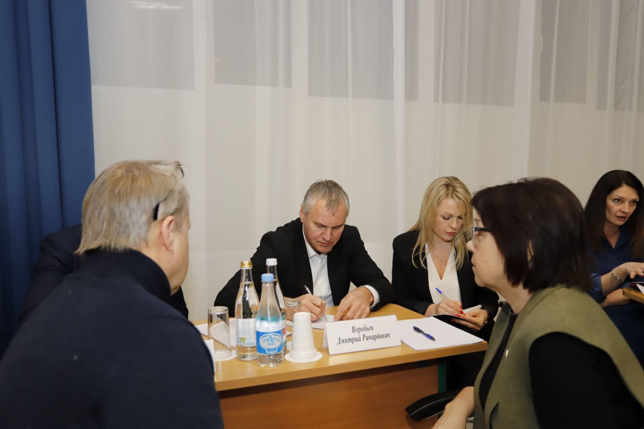 Глава городского округа Фрязино Дмитрий Воробьев провел выездную встречу с жителями в Лицее