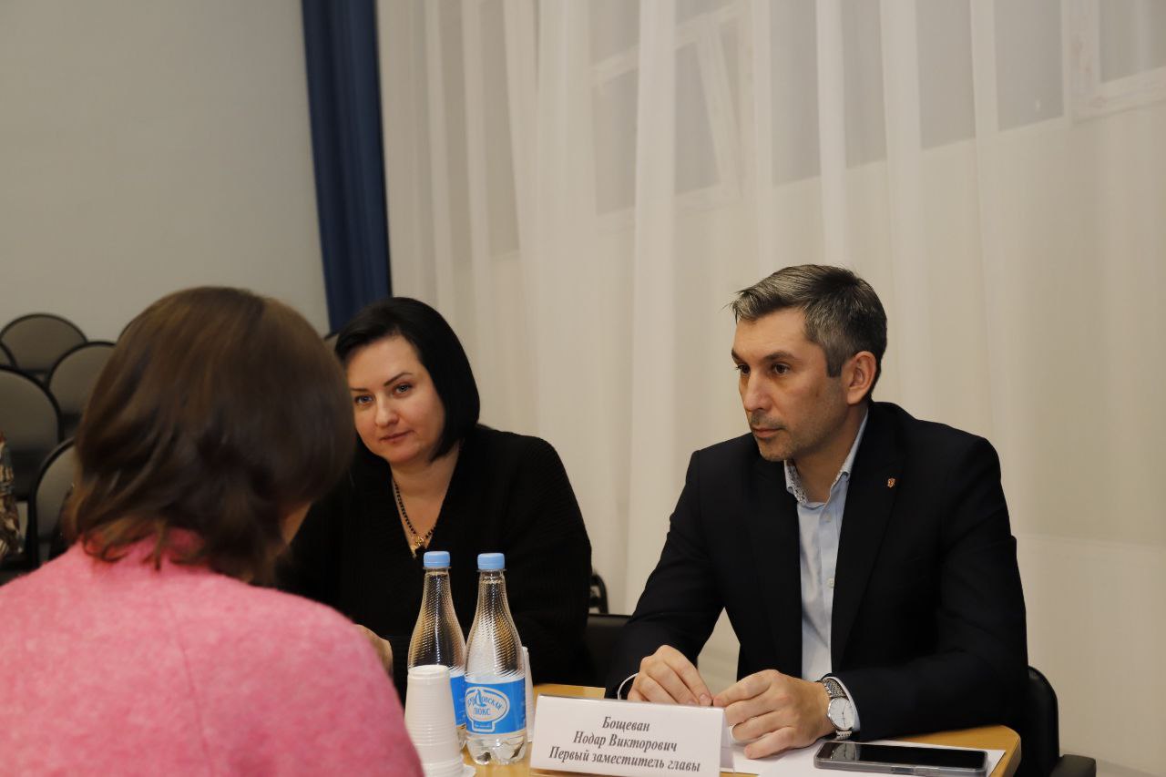 Глава городского округа Фрязино Дмитрий Воробьев провел выездную встречу с жителями в Лицее