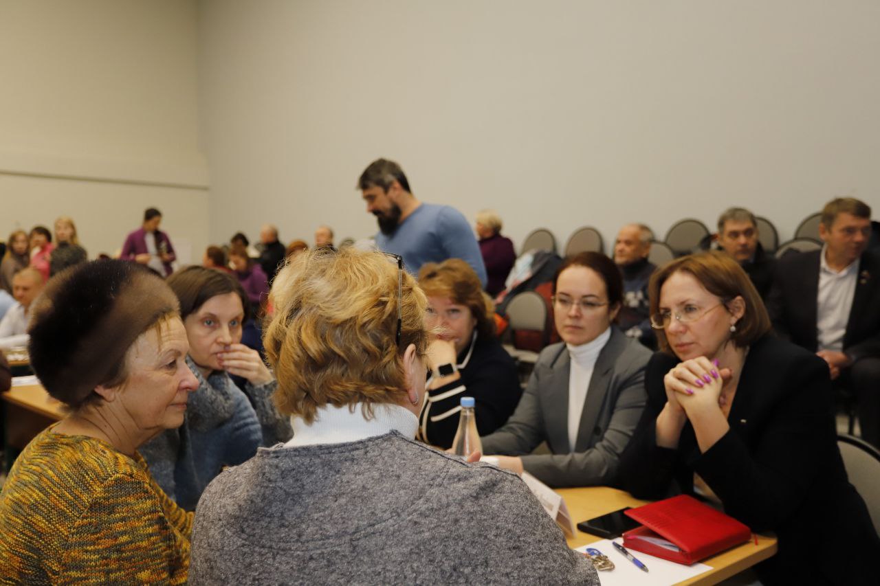 Глава городского округа Фрязино Дмитрий Воробьев провел выездную встречу с жителями в Лицее