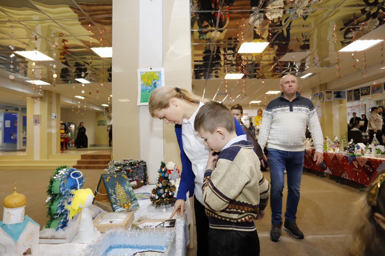 Во дворце культуры «Исток» подвели итоги одного из наших самых любимых городских конкурсов - «Вифлеемская звезда»⭐️