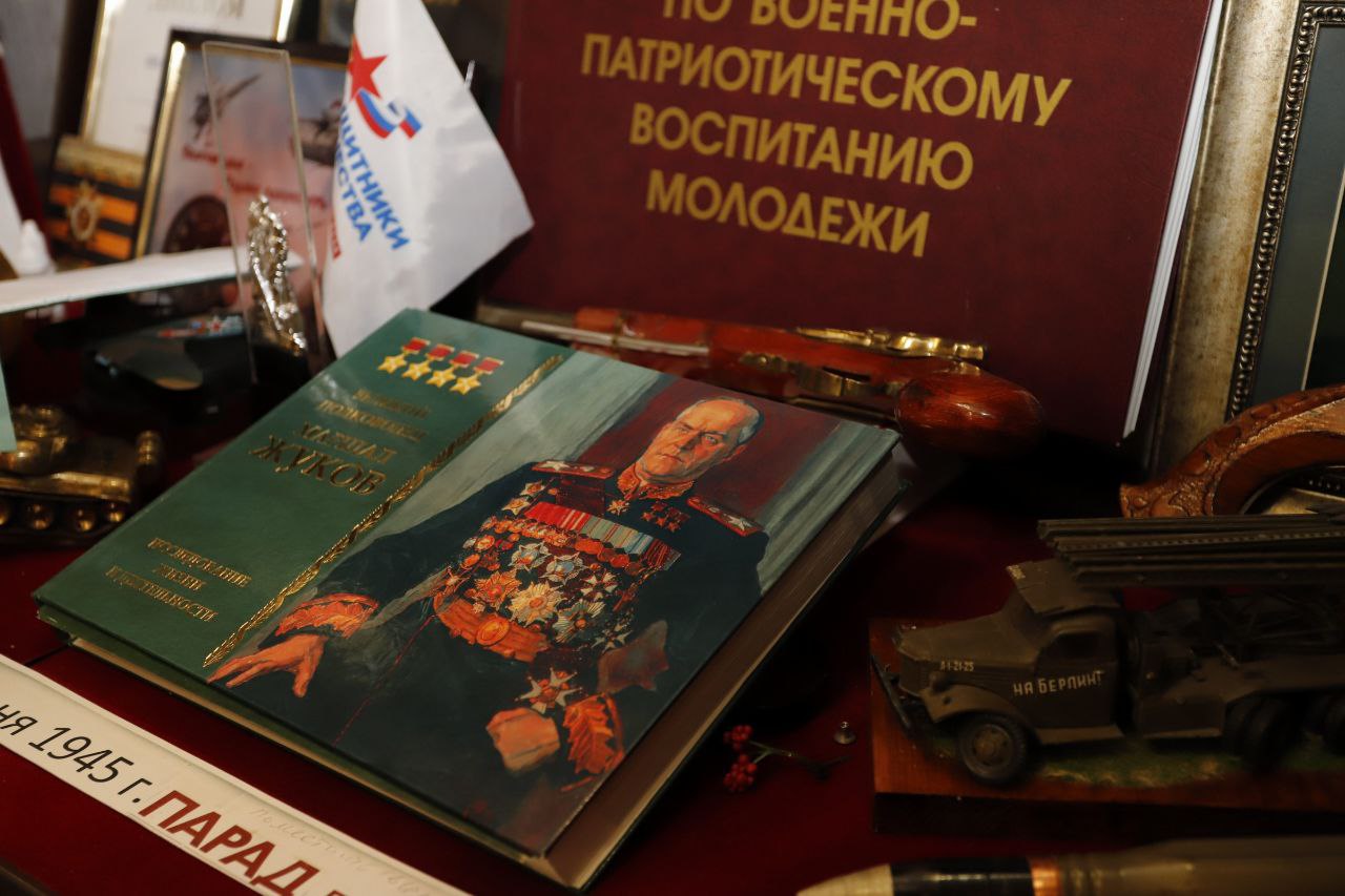 Глава городского округа Фрязино Дмитрий Воробьев поздравил с днем рождения Ветерана Великой Отечественной войны Ивана Ивановича Жучкова