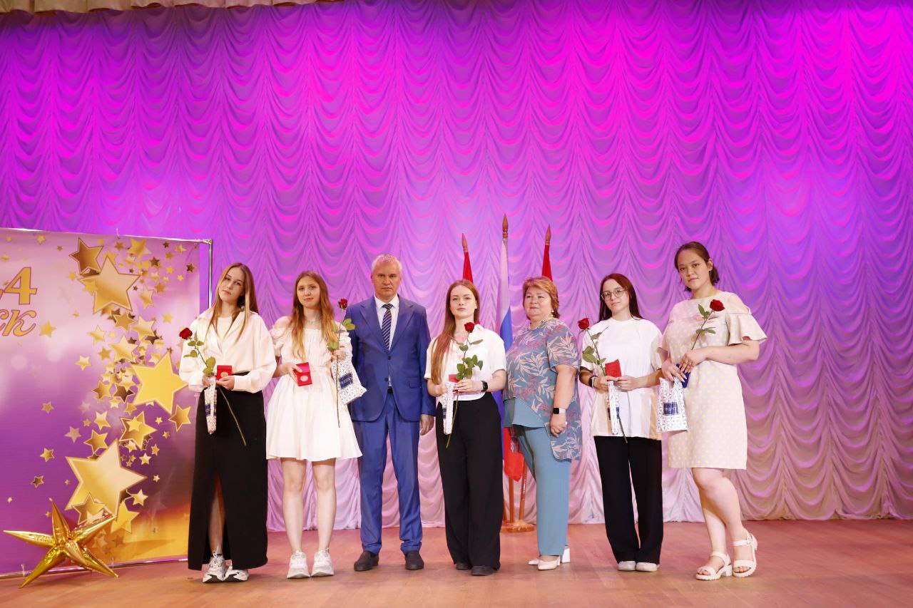 Самые светлые и перспективные умы Наукограда получили медали за успехи в учебе!