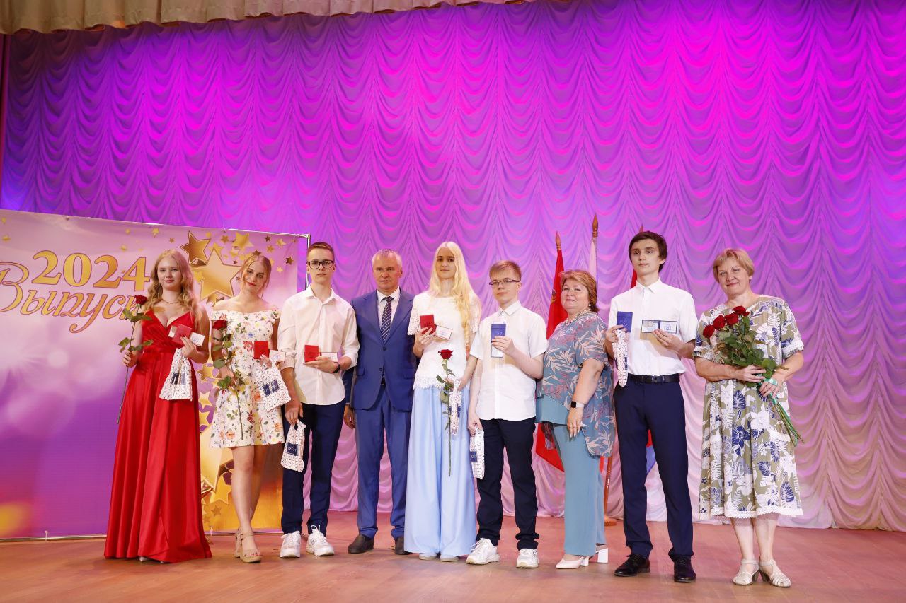 Самые светлые и перспективные умы Наукограда получили медали за успехи в учебе!