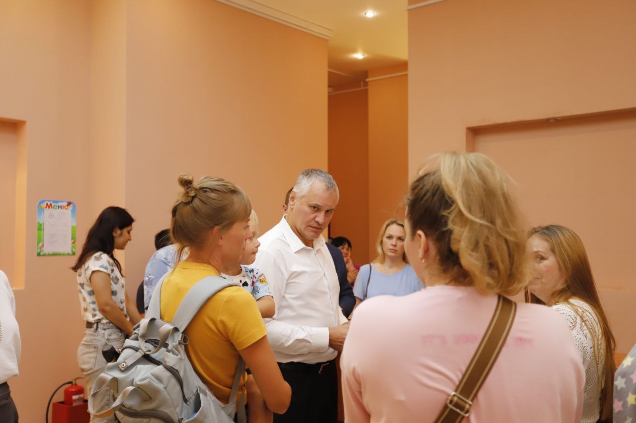 Глава городского округа Фрязино Дмитрий Воробьев встретился с родителями воспитанников «Палисадика»