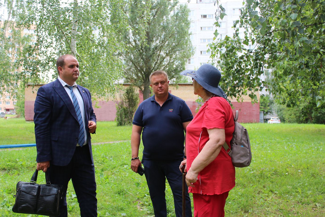 Заместитель главы городского округа Фрязино Артем Вольчак встретился с жителями дома 1 по улице 60 лет СССР