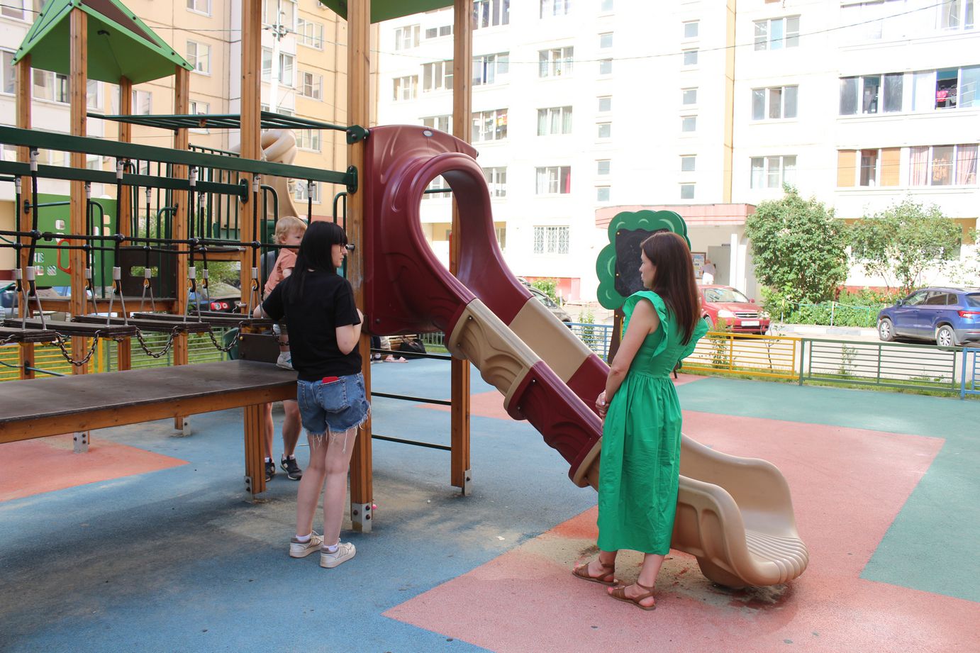 Заместитель главы г.о. Фрязино Наталья Силаева встретилась с жителями дома 6 по ул. Горького