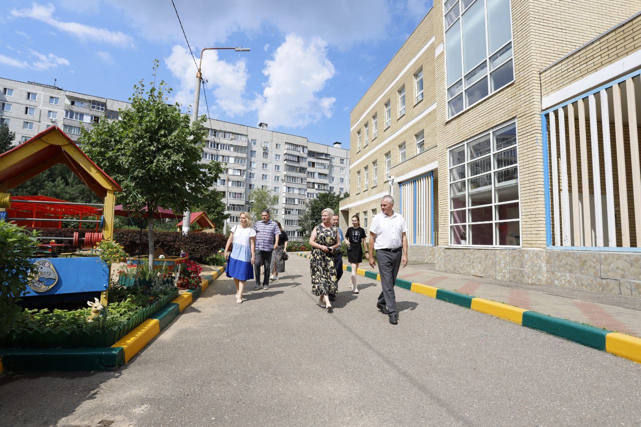 Оценивать летом «зеленые наряды» дошкольных образовательных учреждений Наукограда стало уже доброй традицией🌼