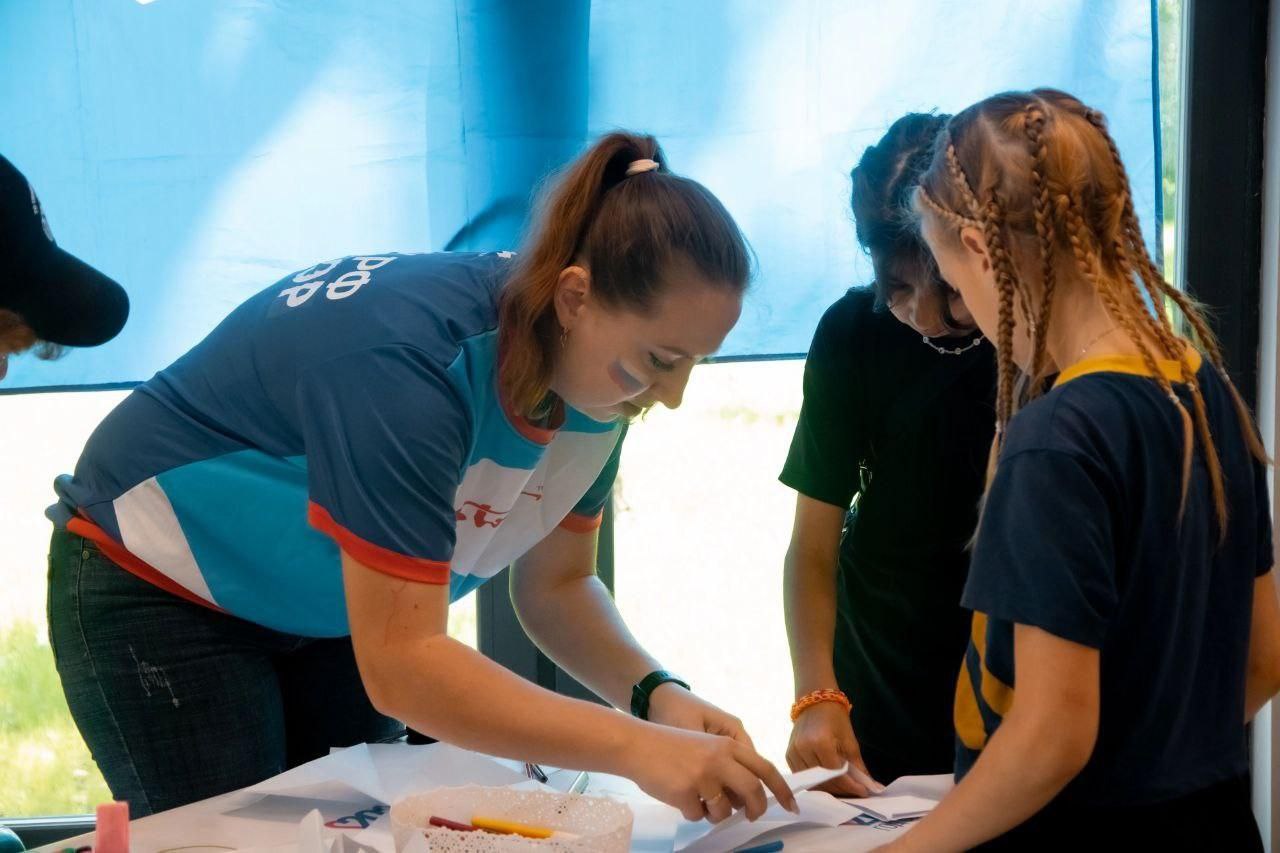 Главный праздник страны – День России отметили во Фрязинском лесопарке