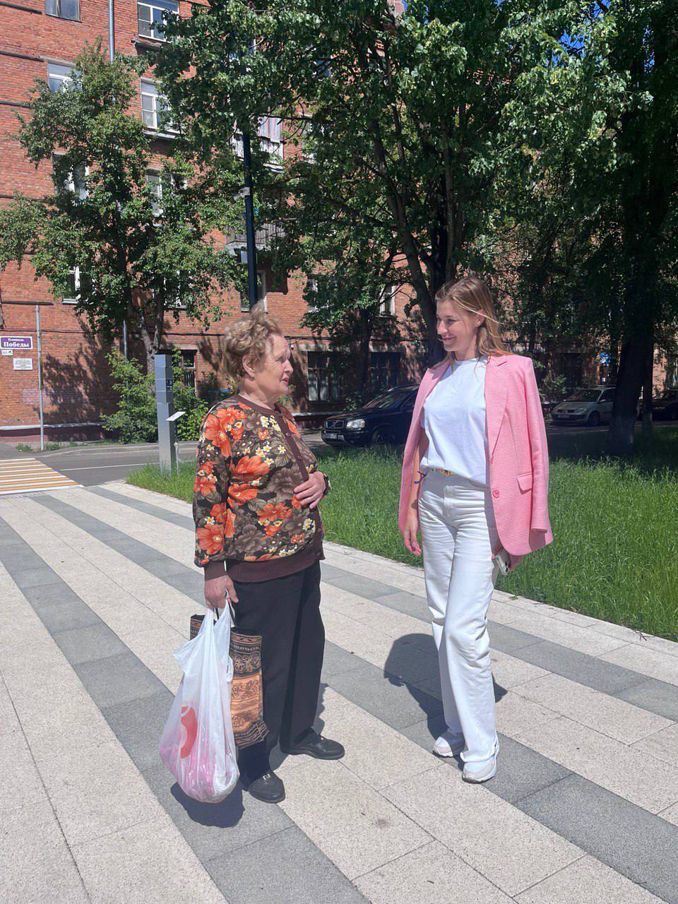 Осмотр территории реконструируемой площади Победы