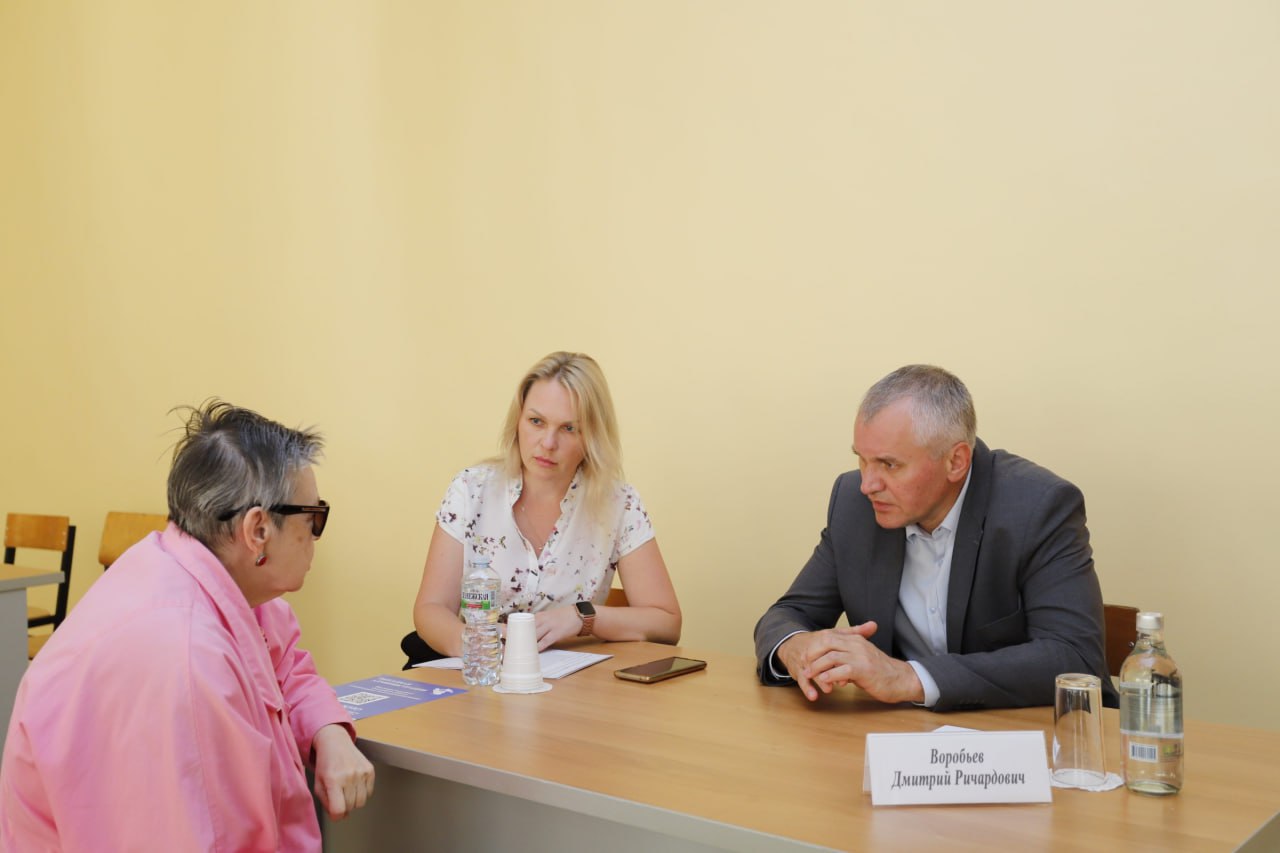 В здании щелковского колледжа на Окружном проезде прошла традиционная встреча с жителями, в формате выездной администрации