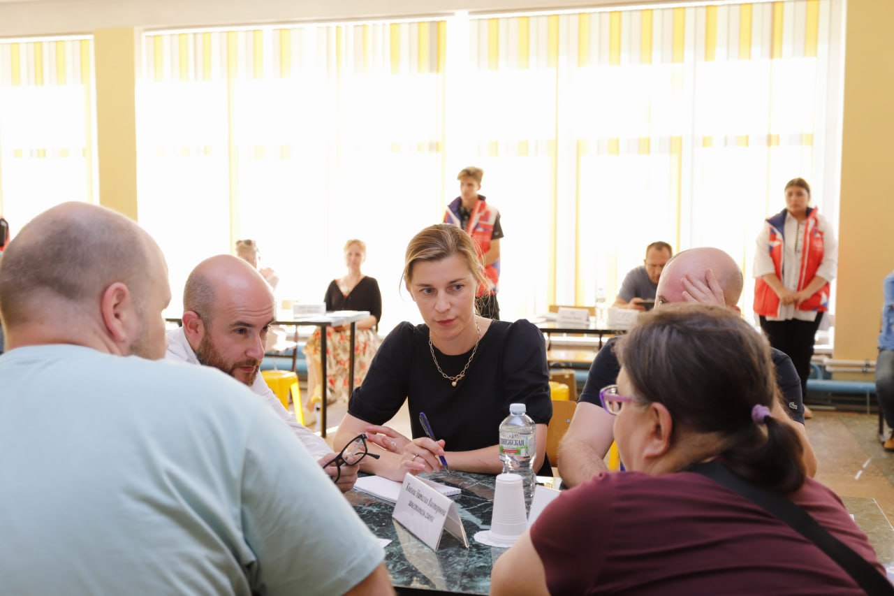 В здании щелковского колледжа на Окружном проезде прошла традиционная встреча с жителями, в формате выездной администрации