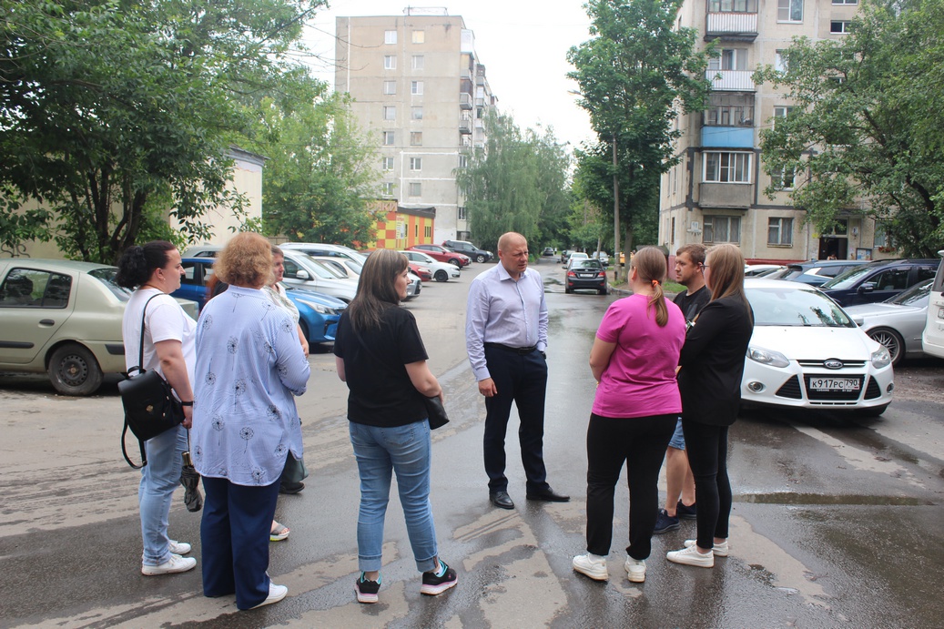 Заместитель главы городского округа Антон Тропин встретился с жителями домов №6 и №4к1 по Проспекту Мира
