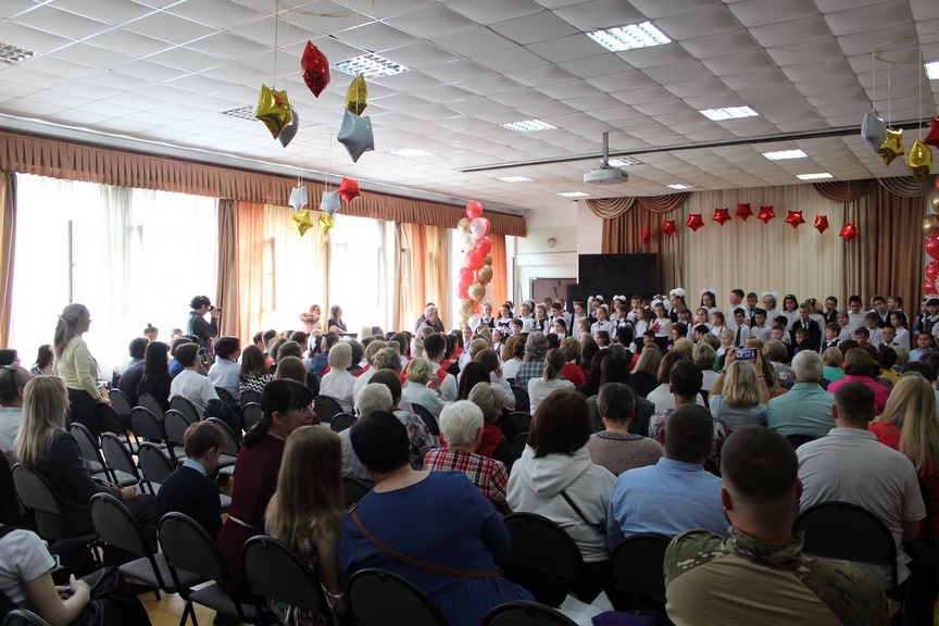 Сегодня во фрязинской гимназии прошел праздник Последнего звонка для 11-х классов