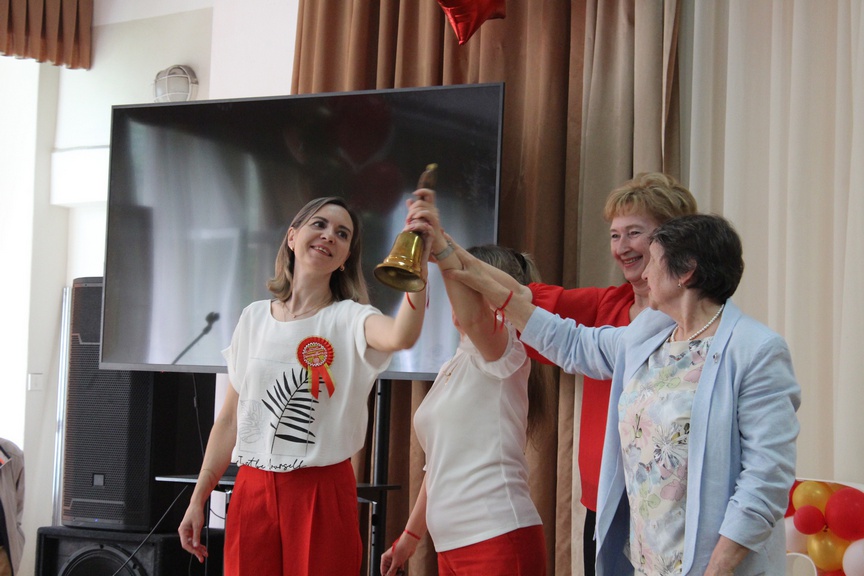 Сегодня во фрязинской гимназии прошел праздник Последнего звонка для 11-х классов