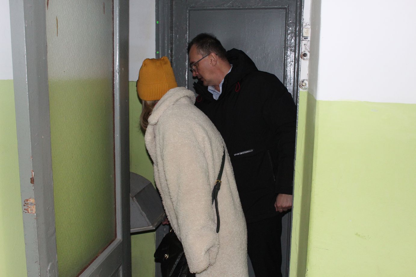 Заместитель главы городского округа Фрязино Виктория Оганезова провела встречу с жителями дома по проспекту Мира,