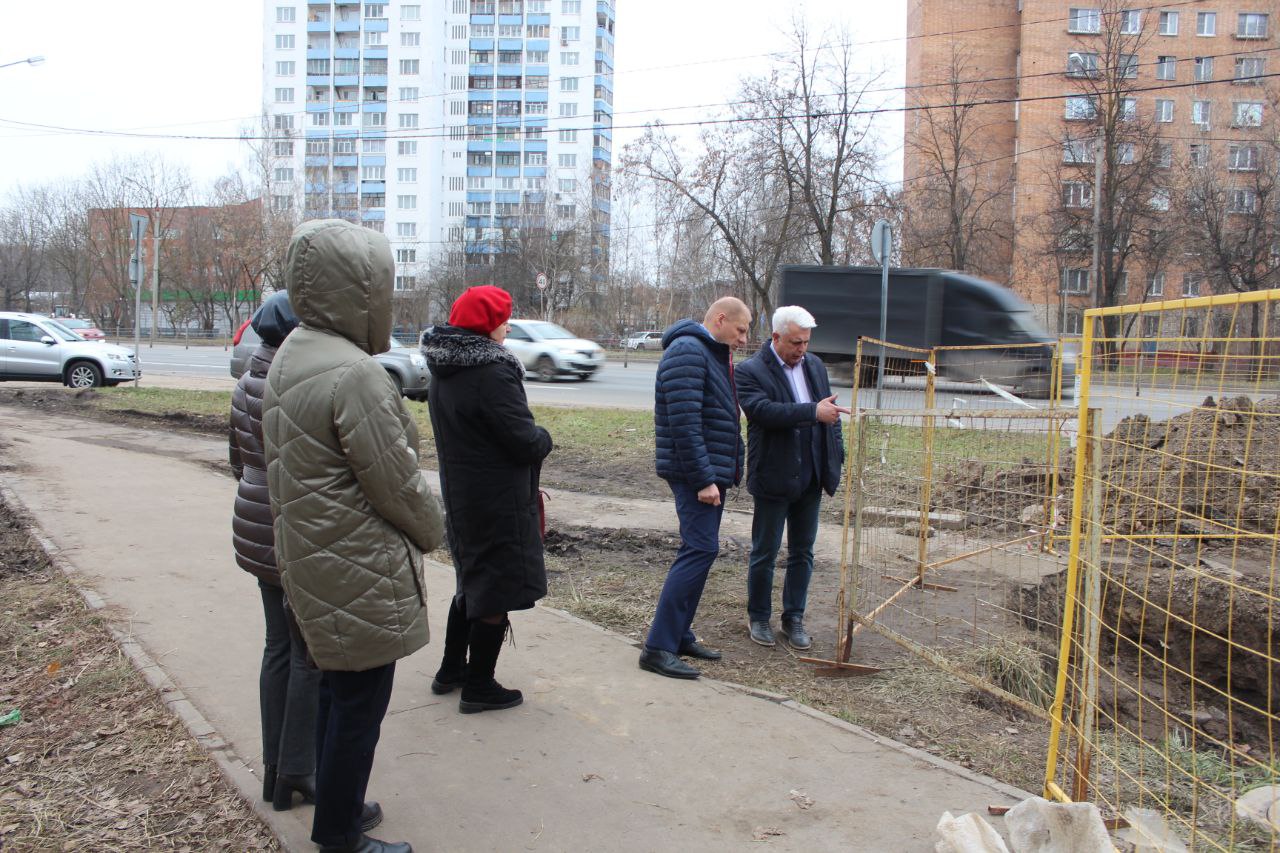 Заместитель главы городского округа Фрязино Антон Тропин провел встречу с жителями домов №6 и №2 по Проспекту Мира